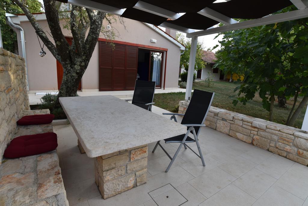 Holiday Home Brhanici สเวตวินเชนัต ภายนอก รูปภาพ