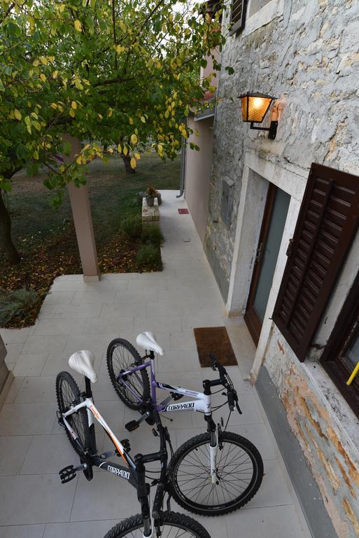 Holiday Home Brhanici สเวตวินเชนัต ภายนอก รูปภาพ